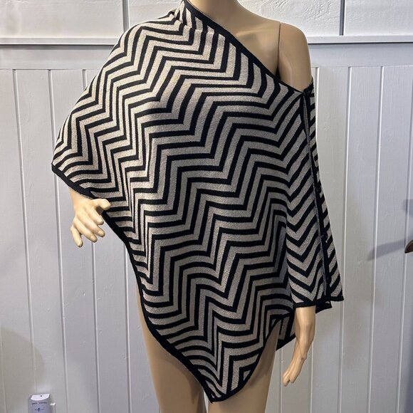 Cruise Club Accessories - NEW CARDISHAWL Gold/Black SCARF WRAP METALLIC chevron stripe